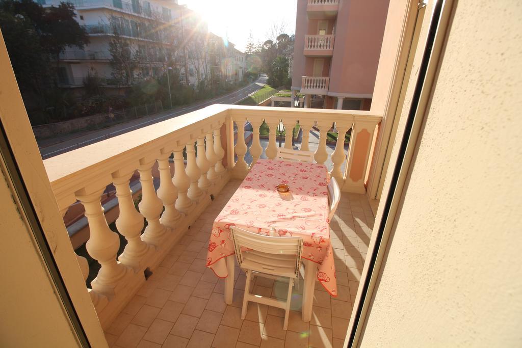 Appartamento Geranei Arma di Taggia Exterior foto